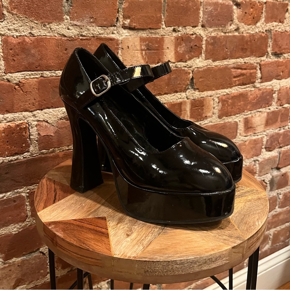 Ellie Platform Maryjanes with Chunky Heel